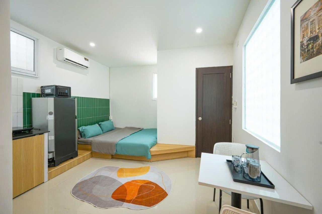 Q Hotel & Apartment Han Market Danang Exterior photo